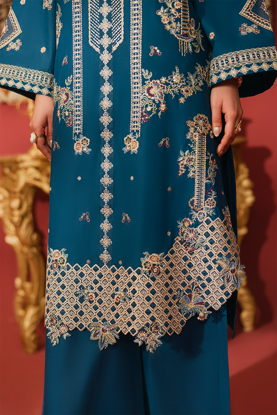 Ava – Luxury Pret (3PC)