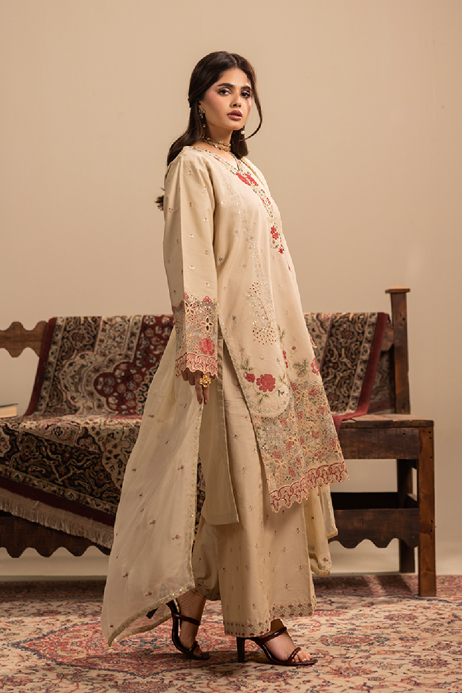 Mushk - Luxury Pret (3PC)