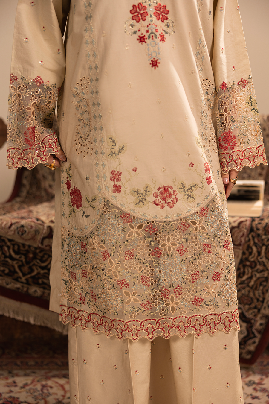 Mushk - Luxury Pret (3PC)