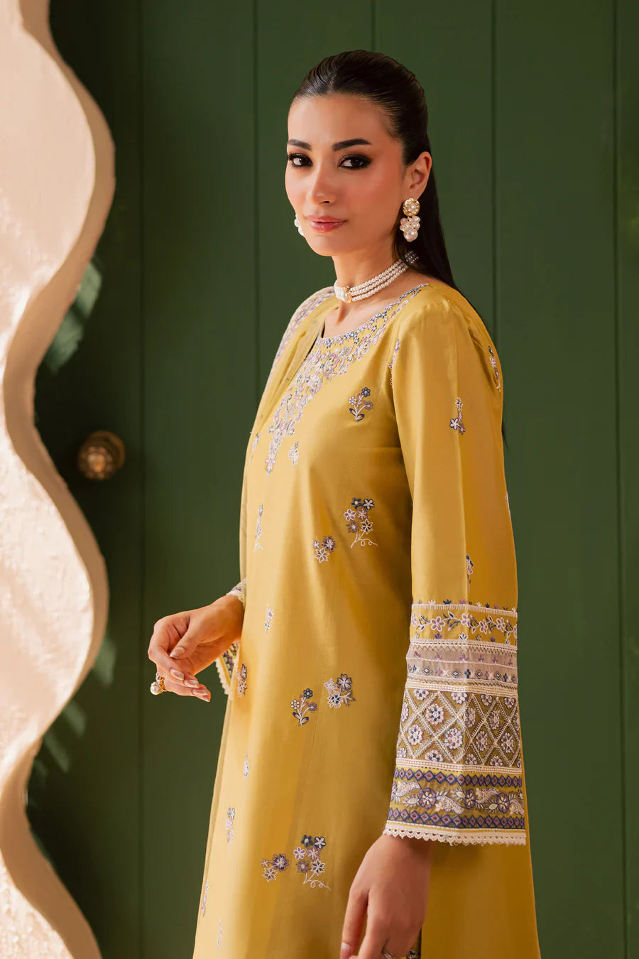Mehwar - 3 PC Embroidered Dress