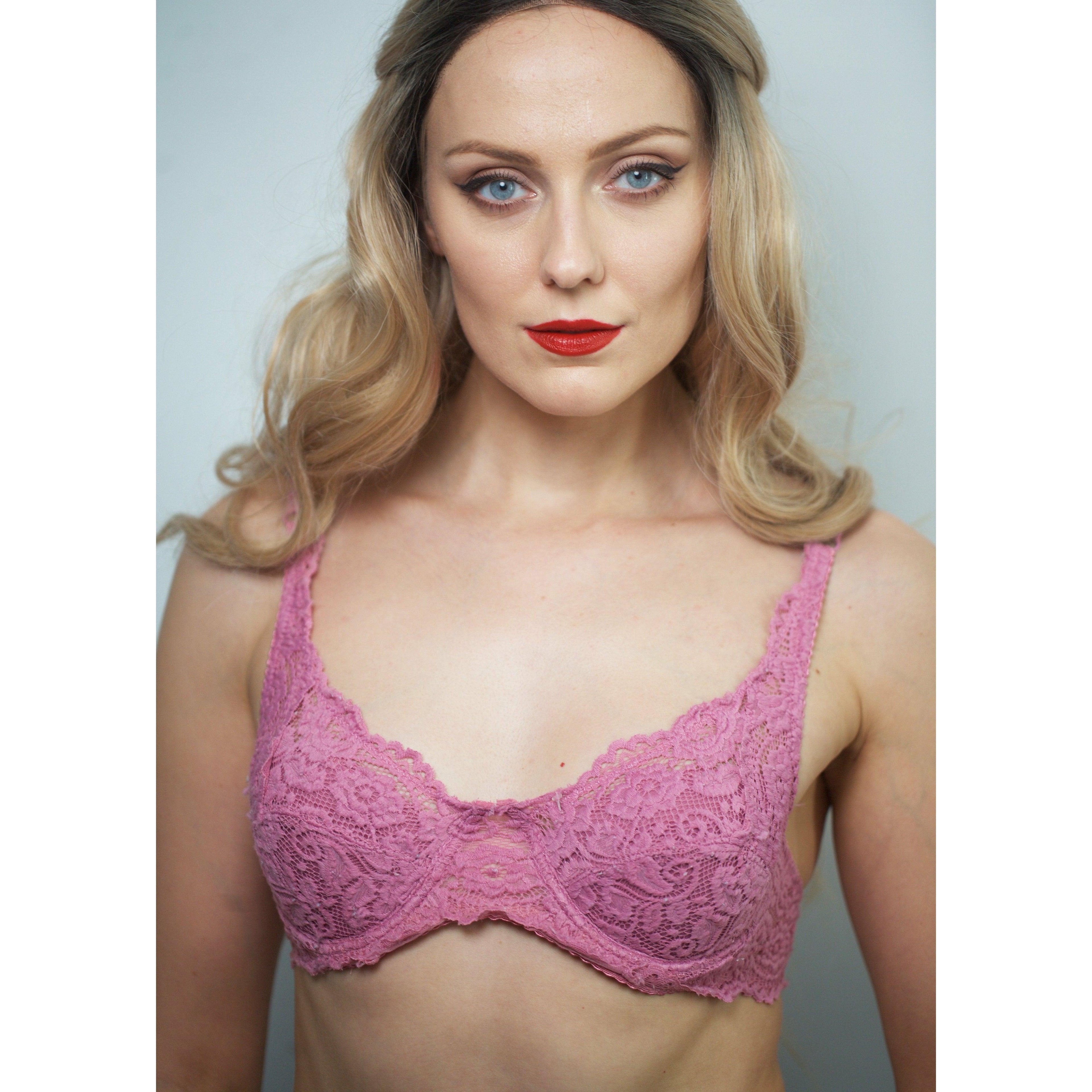 Maroon Broom - Wired / Non-Wired Light Padded European Laced Imported Bra